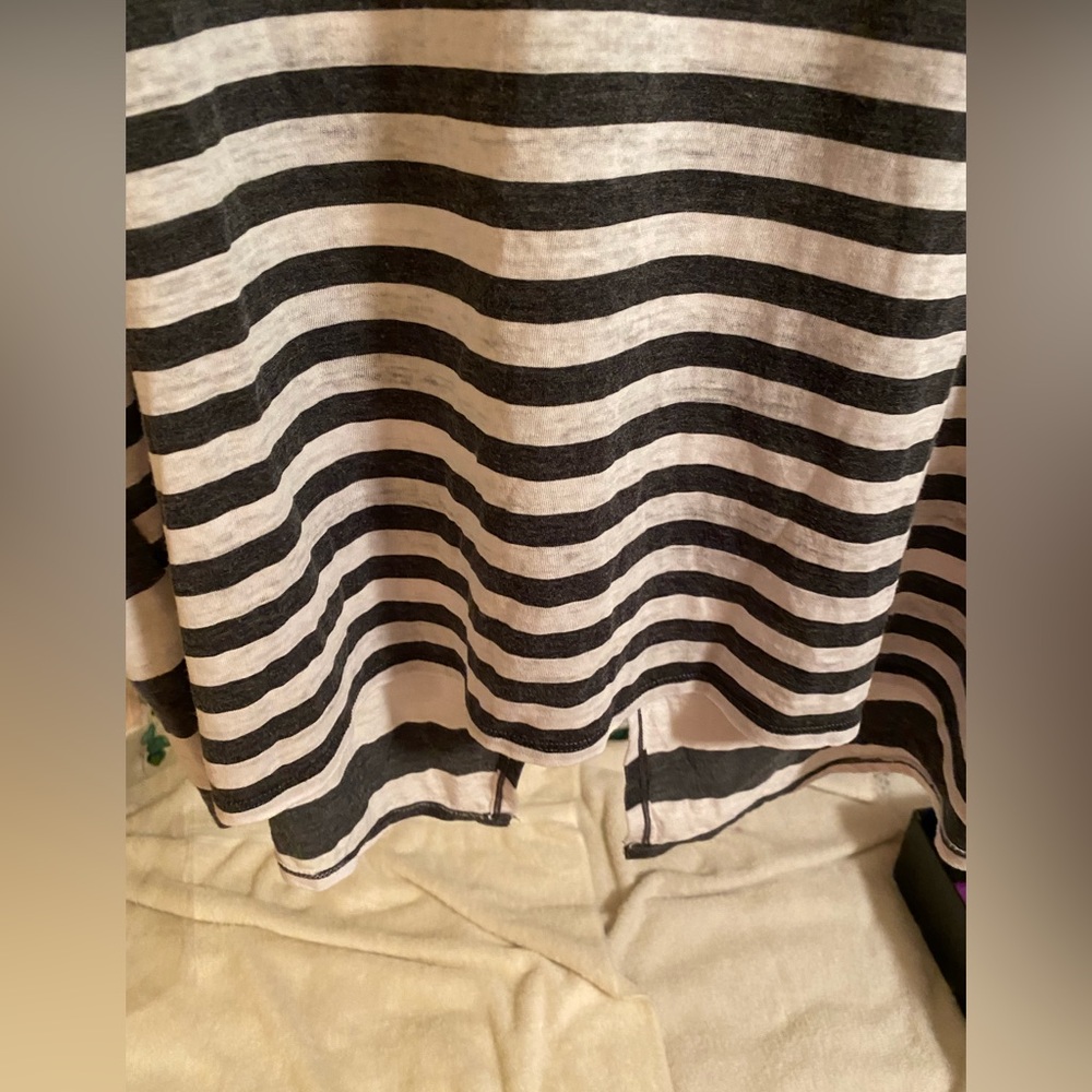 NWT Tommy Hilfiger woman’s sporty top size XL - Picture 14 of 15